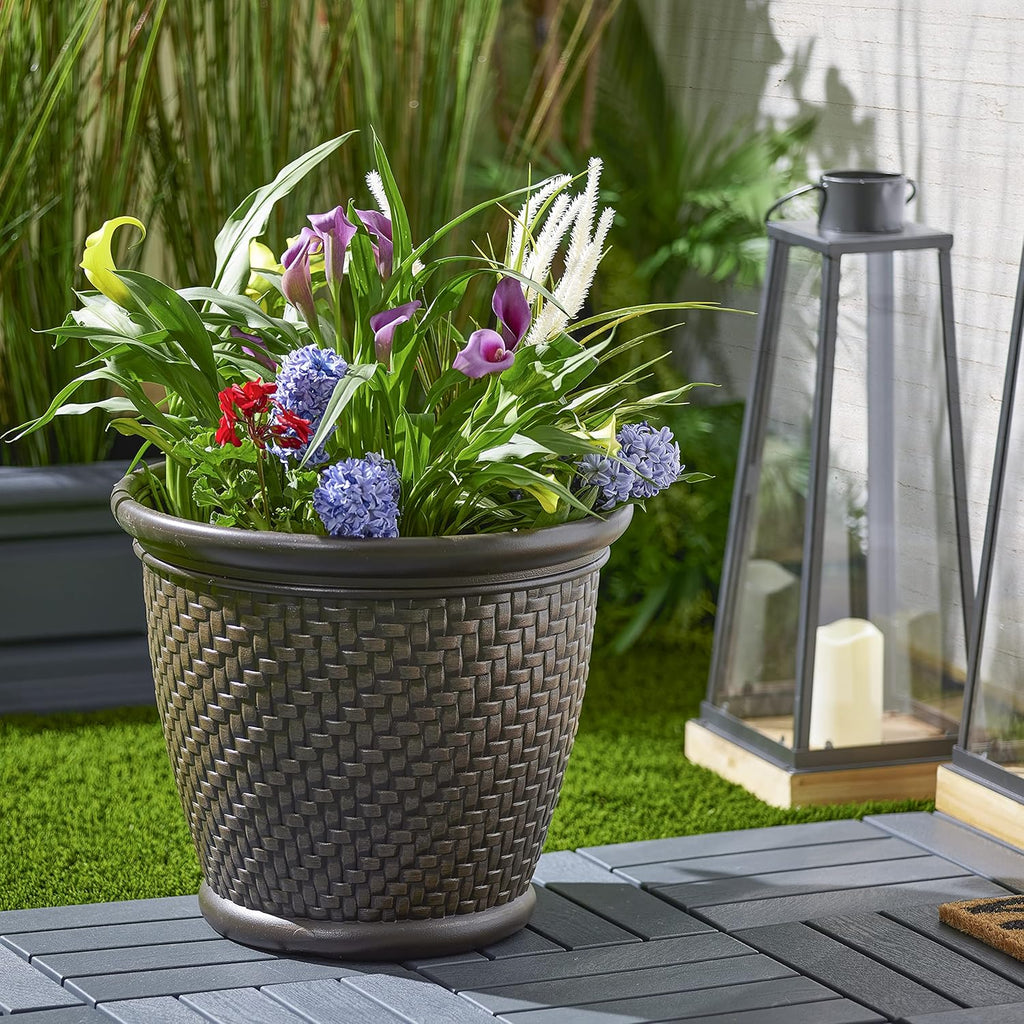 Suncast 18" x 16.5" Resin Planter - Lightweight Contemporary Flower Pot for Plants - Indoor and Outdoor Use, Home