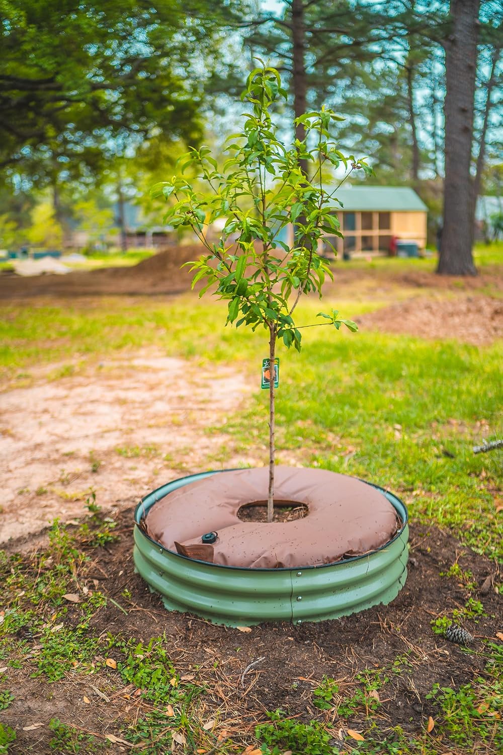 Vego garden 16 Gallon Tree Watering Bag/Ring, Extremely Heavy Duty PVC Planting Water Bag for Tree and Shrubs, Basic