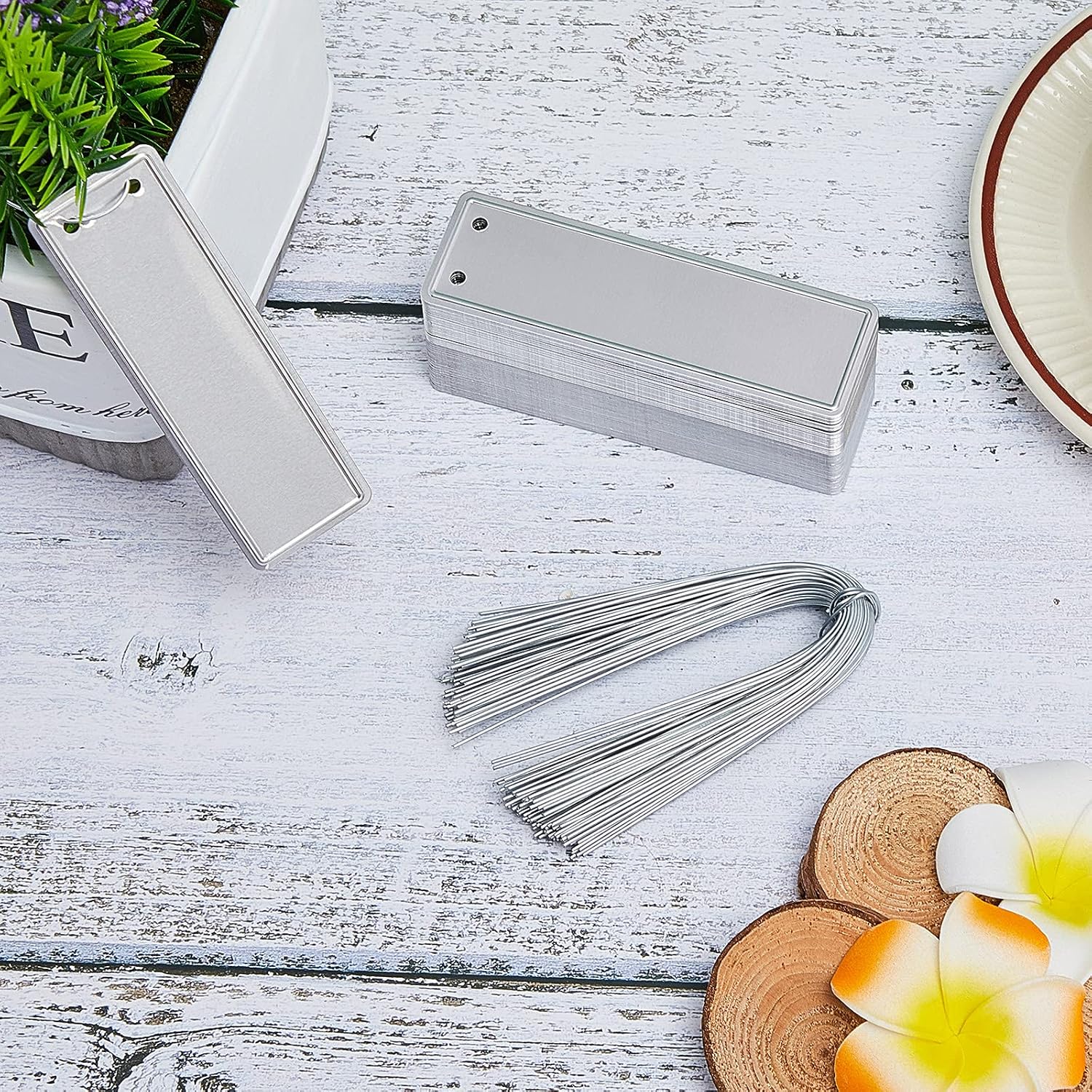 Ripeng 200 Pieces Aluminum Metal Plant Labels Writable Seedling Tree Tags with 6 Inch Wires Waterproof Double Sided