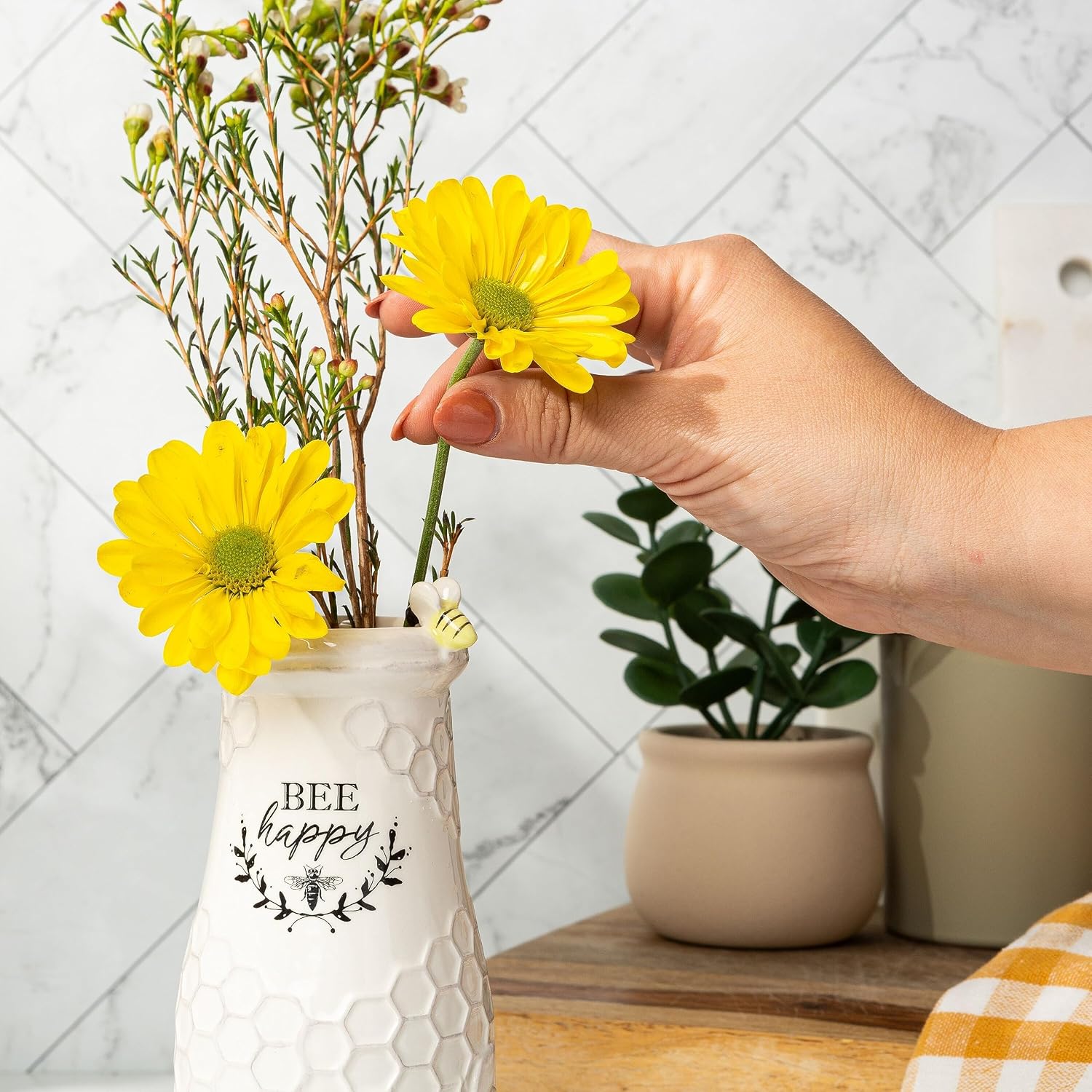 Young's Inc Ceramic Bee Flower Vase, Rustic Farmhouse Honey Bee Vase for Fresh & Faux Flowers, Bee Happy Floral