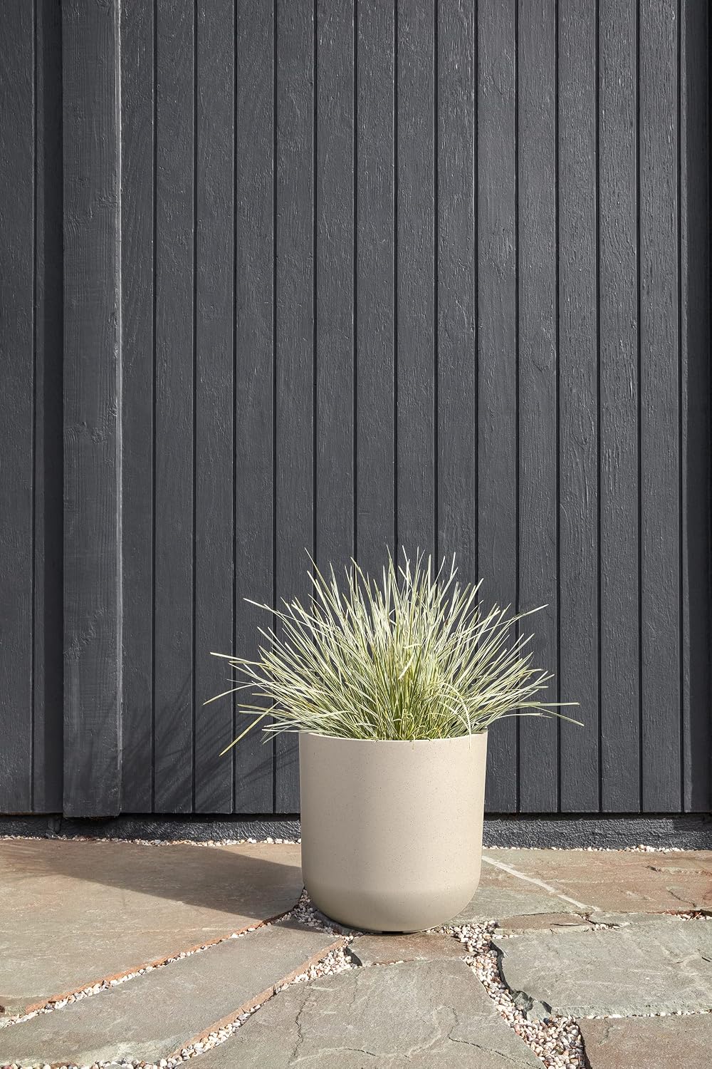 Veradek Round Lima Plastic Planter Pots for Indoor/Outdoor Garden Use, Sand Color, 5 Year Warranty | Made From a