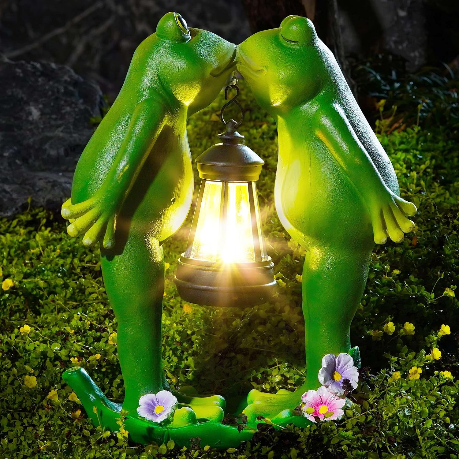 Solar Frogs Statue for Garden Mother's Day Decorations Solar Lantern LED Yard Decorations for Porch Patio,Yard,Lawn