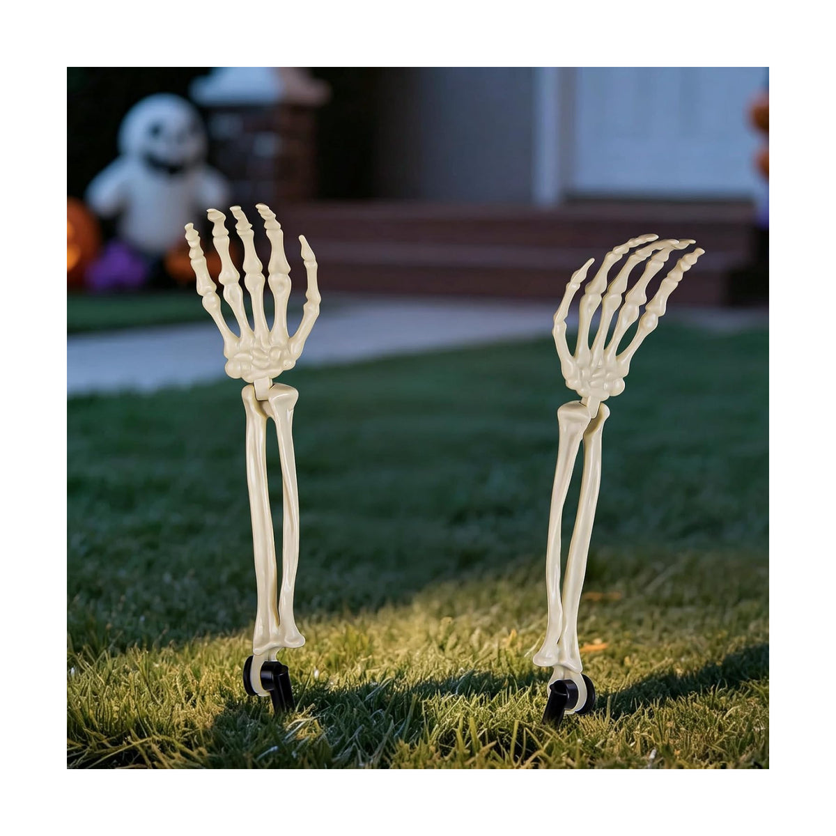 Halloween Realistic Skeleton Stakes Zombie Ghost Arm Stake Severed Plastic Skeleton Hands Yard Signs for Lawn Stakes Garden Halloween Props Decoration (2 Pcs White&Black)