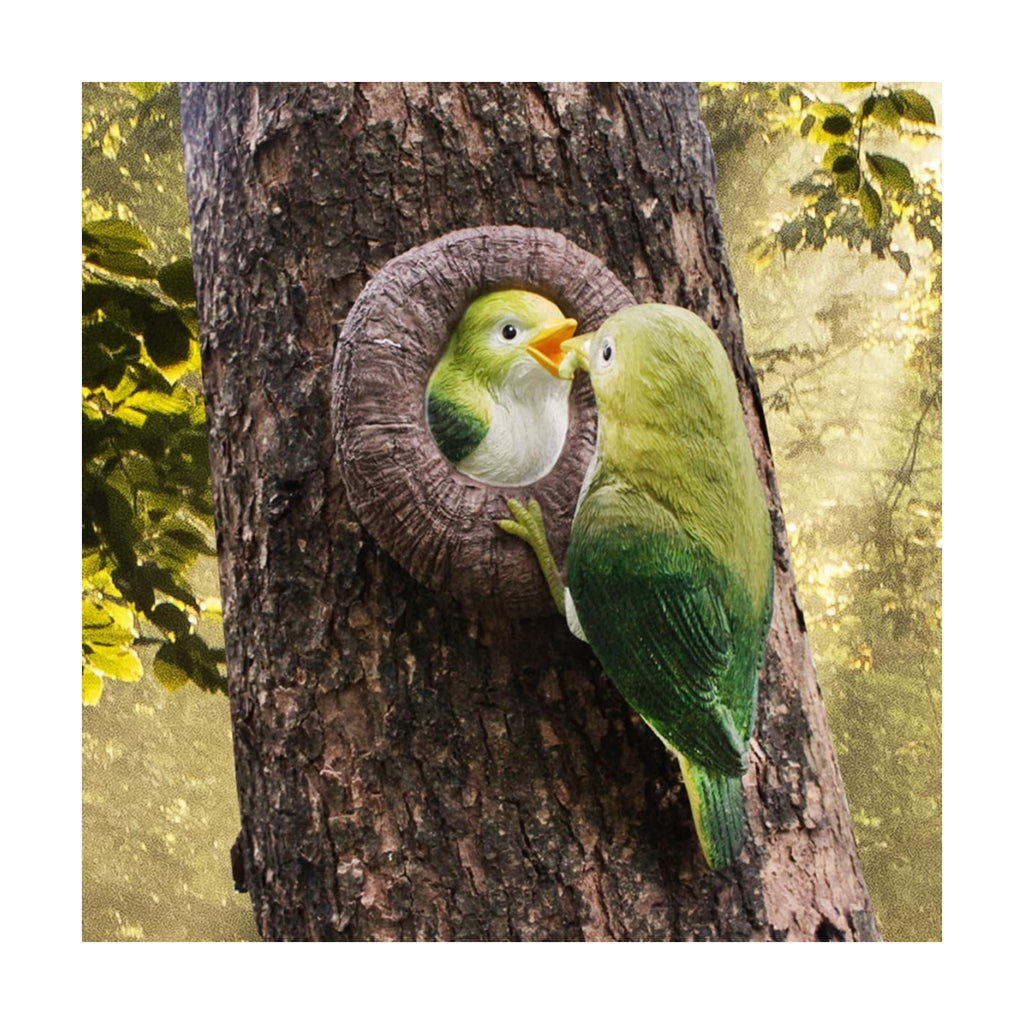 Mom and Baby Hummingbird Tree Hugger, Resin Bird Figurines Art Sculpture, Hanging Garden Statue Tree Peeker Ornament for Patio Lawn Porch Yard Outdoor Decorations