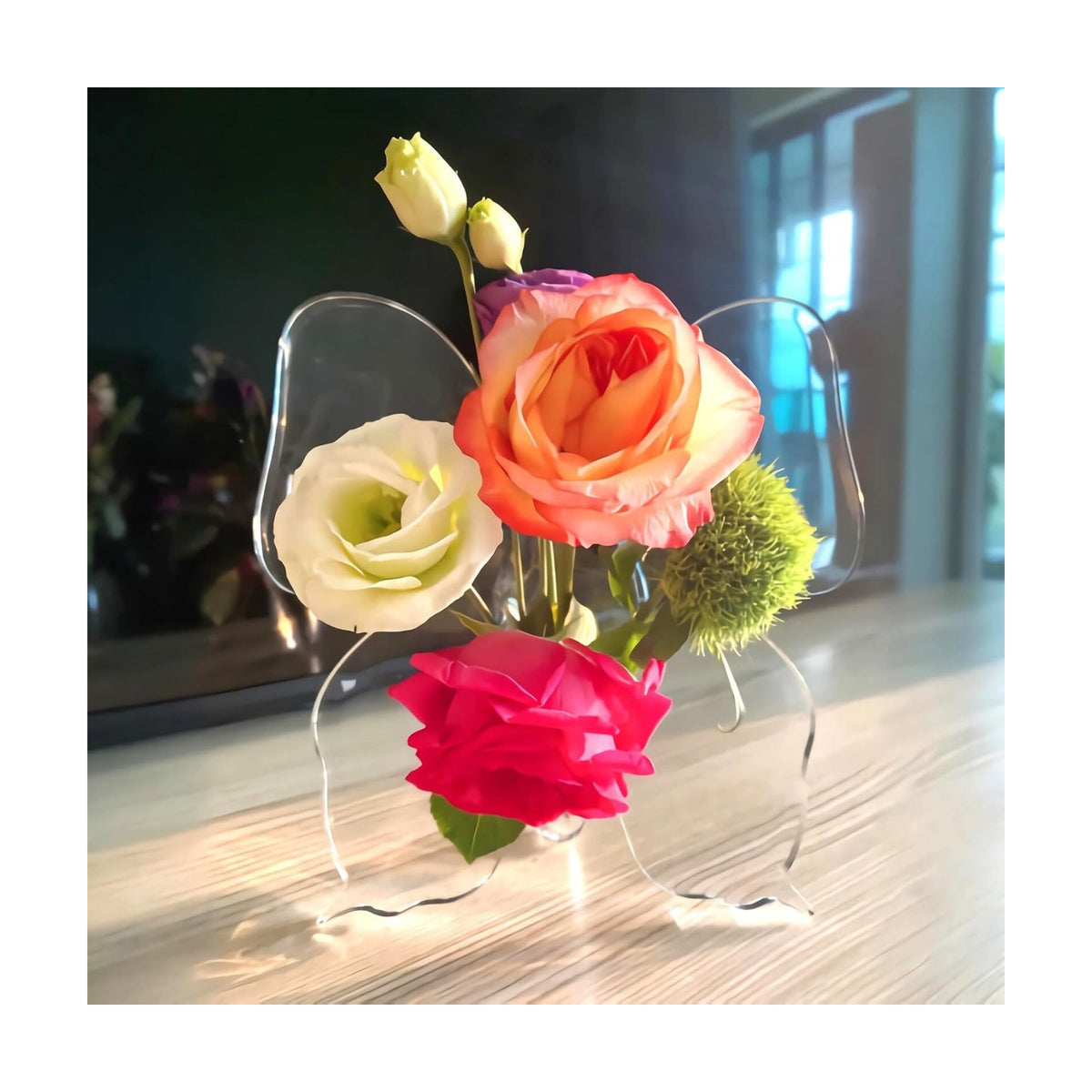 Clear Acrylic Butterfly Vase ，Acrylic Frame Vase，Art Deco ，Decoration of Consoles and Various Desktops，House Warming Gifts (Butterfly Clear